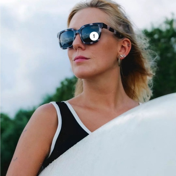 Neven Venice/Lyubov Sunglasses - Picture 6 of 6